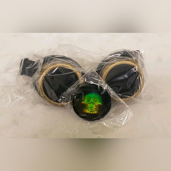 Black Plugs with Gold Rim and Holographic Skull - Picture 1 of 5